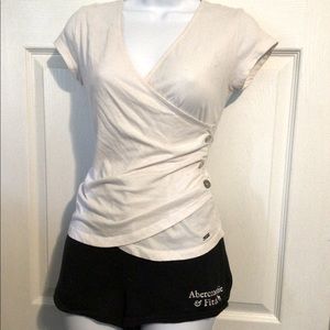 Women’s Guess basic white tee w button rouching